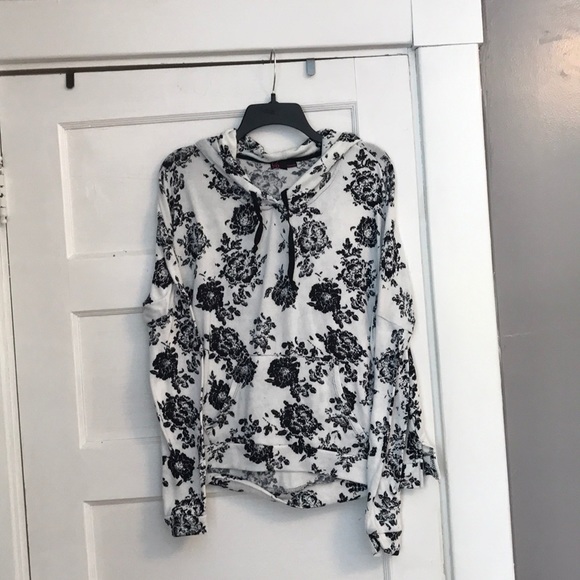 t/o sweaters Tops - Black and white floral hoodie